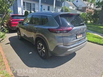 2023 Nissan Rogue SV - miniatura 8