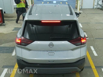 2023 Nissan Rogue SV – miniatura 5