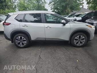2023 Nissan Rogue SV - miniatura 4