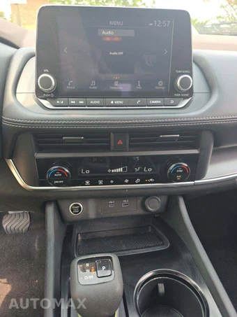 2023 Nissan Rogue SV - miniatura 7