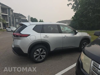 2023 Nissan Rogue SV - miniatura 4