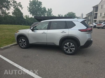 2023 Nissan Rogue SV - miniatura 8
