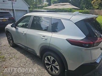 2023 Nissan Rogue SV - miniatura 8