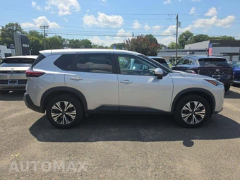 2023 Nissan Rogue SV - miniatura 4