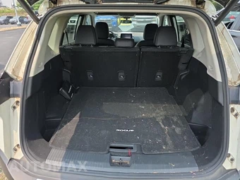 2023 Nissan Rogue SV – miniatura 17