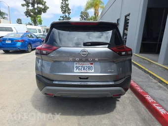 2023 Nissan Rogue SV - miniatura 5