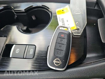2023 Nissan Rogue SV – miniatura 5