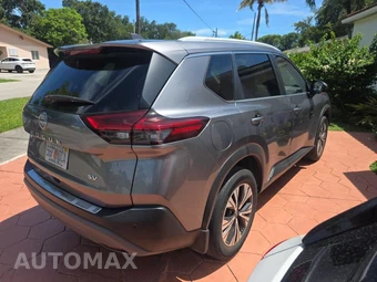 2023 Nissan Rogue SV - miniatura 4