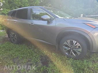 2023 Nissan Rogue SV – miniatura 4