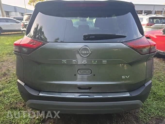 2023 Nissan Rogue SV – miniatura 6