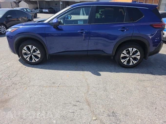 2023 Nissan Rogue SV - miniatura 8