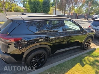2023 Nissan Rogue SV - miniatura 4
