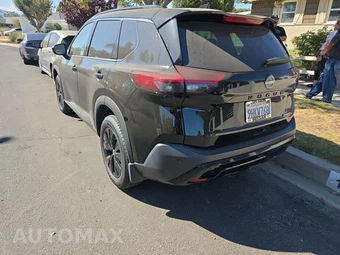 2023 Nissan Rogue SV - miniatura 7