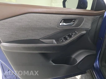 2023 Nissan Rogue SV – miniatura 9