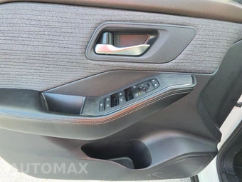 2023 Nissan Rogue SV – miniatura 9