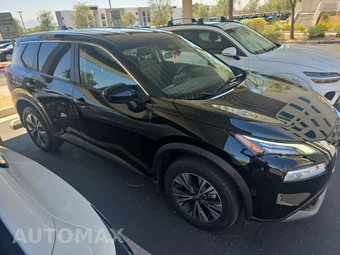 2023 Nissan Rogue SV - miniatura 4