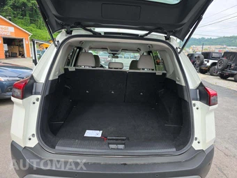 2023 Nissan Rogue SV – miniatura 11