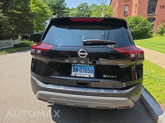 2023 Nissan Rogue SV – miniatura 6