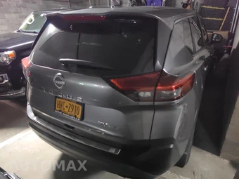 2023 Nissan Rogue SV - miniatura 5