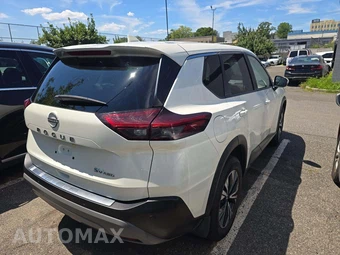 2023 Nissan Rogue SV - miniatura 3