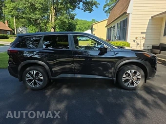 2023 Nissan Rogue SV - miniatura 4