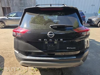 2023 Nissan Rogue SV - miniatura 6