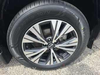 2023 Nissan Rogue SV - miniatura 24