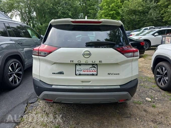 2023 Nissan Rogue SV - miniatura 6