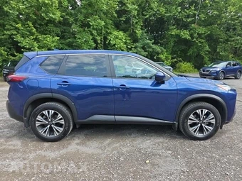 2023 Nissan Rogue SV - miniatura 4