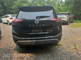2023 Nissan Rogue SV - miniatura 6