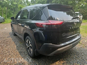 2023 Nissan Rogue SV - miniatura 7