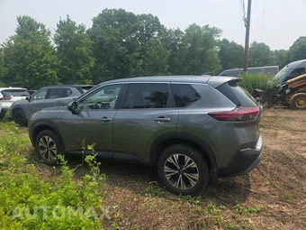 2023 Nissan Rogue SV - miniatura 8