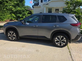 2023 Nissan Rogue SV - miniatura 8