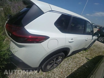 2023 Nissan Rogue SV – miniatura 4