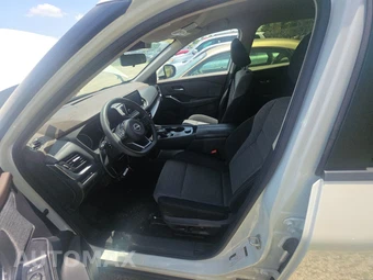 2023 Nissan Rogue SV – miniatura 7
