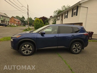 2023 Nissan Rogue SV - miniatura 8