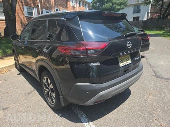 2023 Nissan Rogue SV – miniatura 7