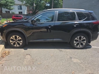 2023 Nissan Rogue SV – miniatura 8