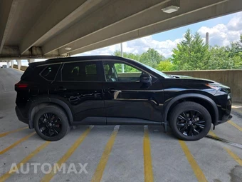 2023 Nissan Rogue SV - miniatura 4