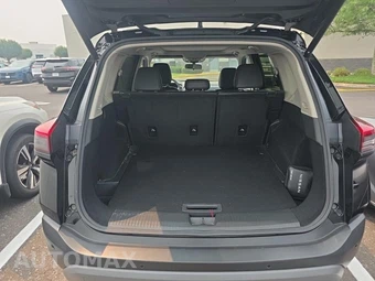 2023 Nissan Rogue SV - miniatura 18