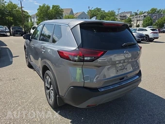 2023 Nissan Rogue SV - miniatura 7