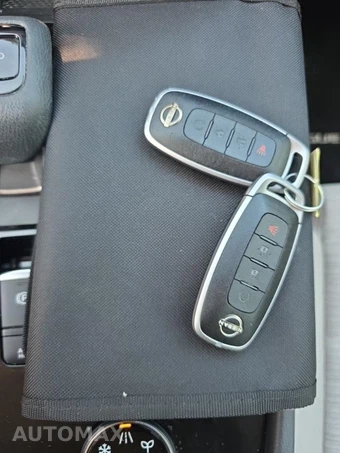 2023 Nissan Rogue SV - miniatura 25