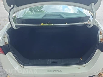 2023 Nissan Sentra SR - miniatura 18