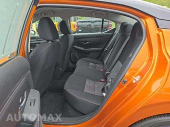 2023 Nissan Sentra SR - miniatura 10