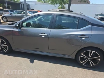 2023 Nissan Sentra SR – miniatura 8