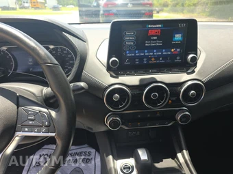 2023 Nissan Sentra SV – miniatura 11