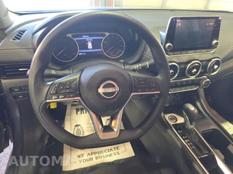 2023 Nissan Sentra SV – miniatura 10