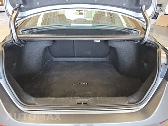 2023 Nissan Sentra SV – miniatura 16