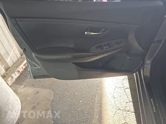 2023 Nissan Sentra SV - miniatura 9