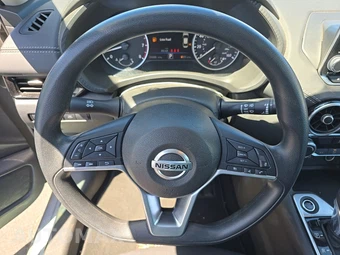 2023 Nissan Sentra SV – miniatura 10
